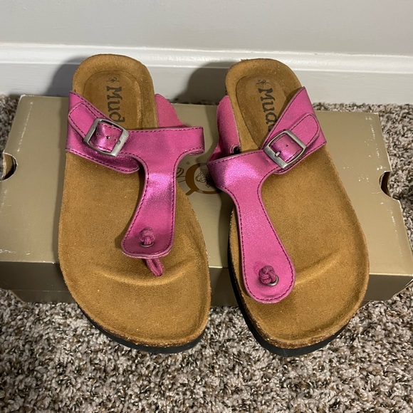 Mudd Shoes - NWOT Mudd Pink Sandals. size 7.